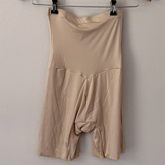 Maidenform Nude Shapewear Hi-Waist Shorty Size Medium - Picture 5 of 7